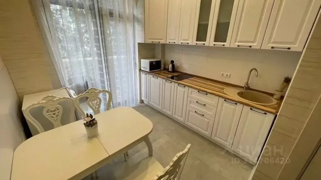 2-к кв. Крым, Ялта ул. Виноградная, 6 (50.0 м) - Фото 1