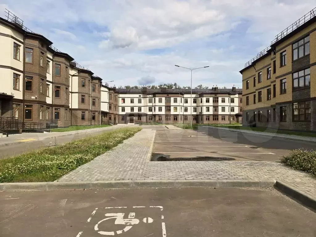 1-к. квартира, 42 м, 1/3 эт. - Фото 0