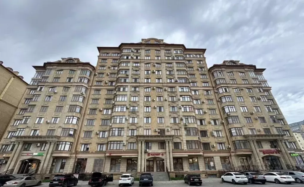 2-к кв. Дагестан, Каспийск ул. Молодежная, 8 (79.0 м) - Фото 0