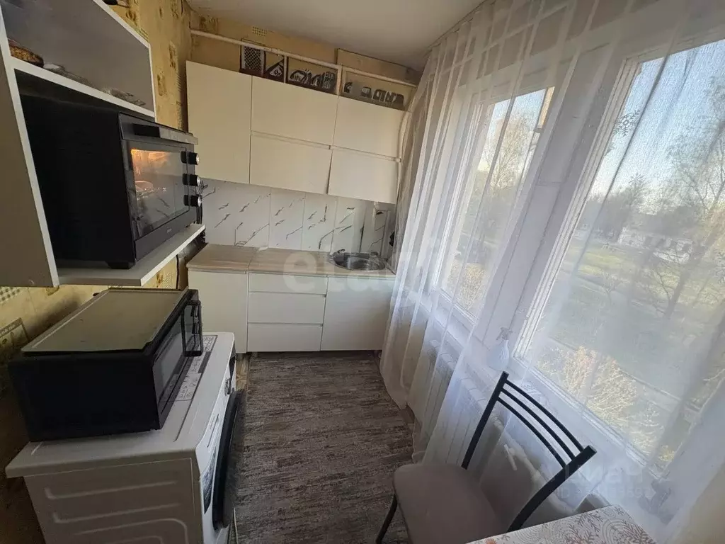 3-к кв. Псковская область, Остров ул. ДОС, 14 (55.2 м) - Фото 1