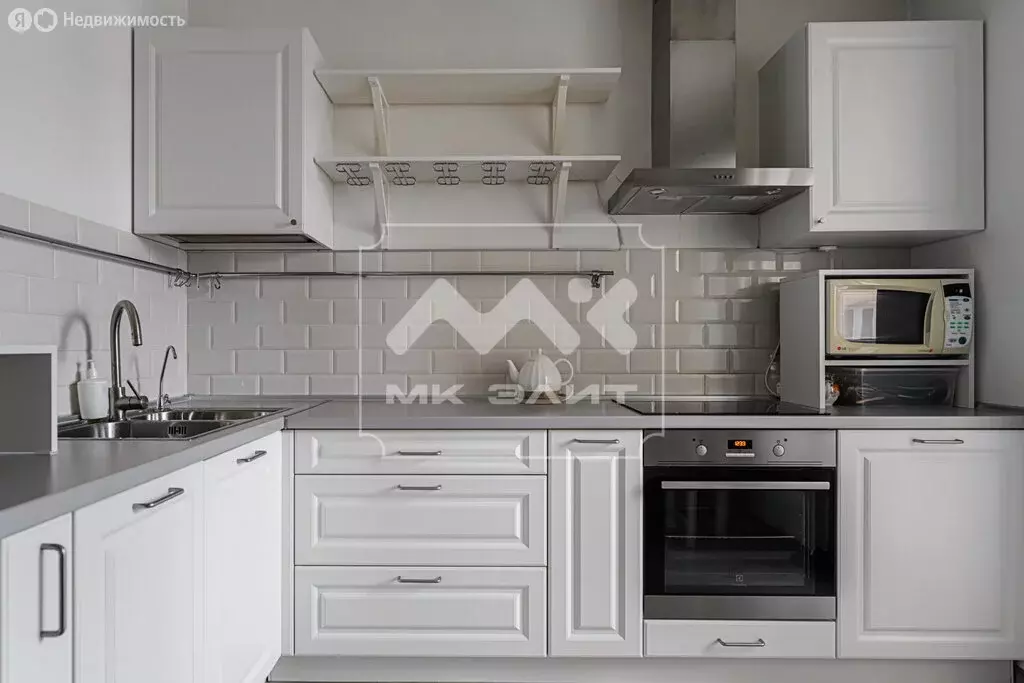 3-комнатная квартира: Санкт-Петербург, улица Коллонтай, 5/1 (71.8 м) - Фото 1