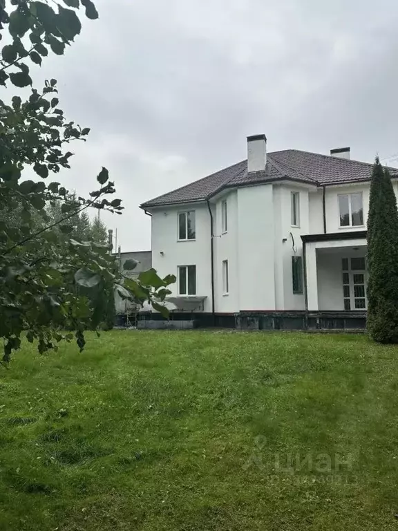 Дом в Москва Марушкинское поселение, д. Акиньшино, 52 (406 м) - Фото 1