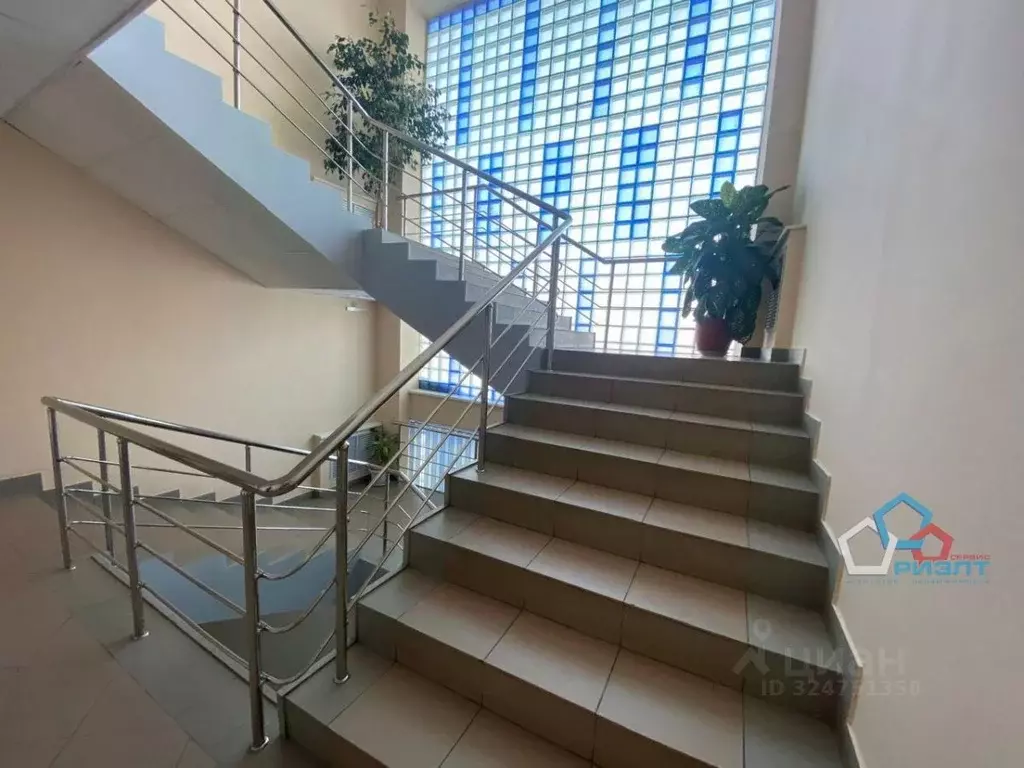 Помещение свободного назначения в Омская область, Омск ул. Химиков, 8 ... - Фото 1