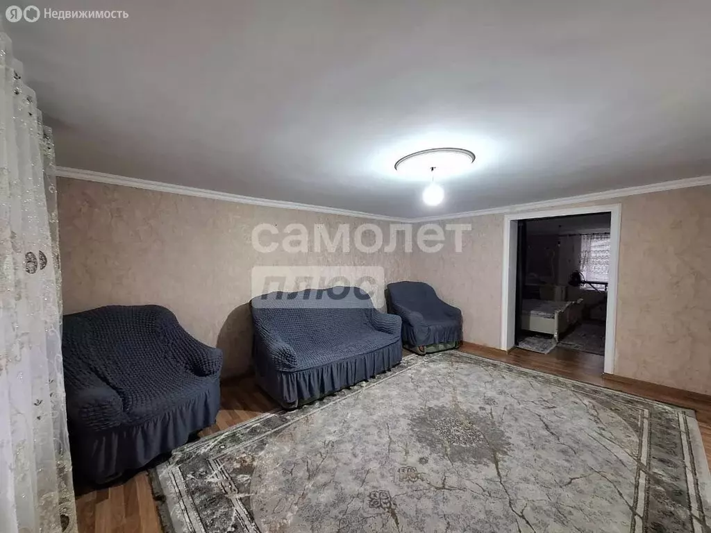 Дом в Хасавюрт, улица Мичурина (100 м) - Фото 1