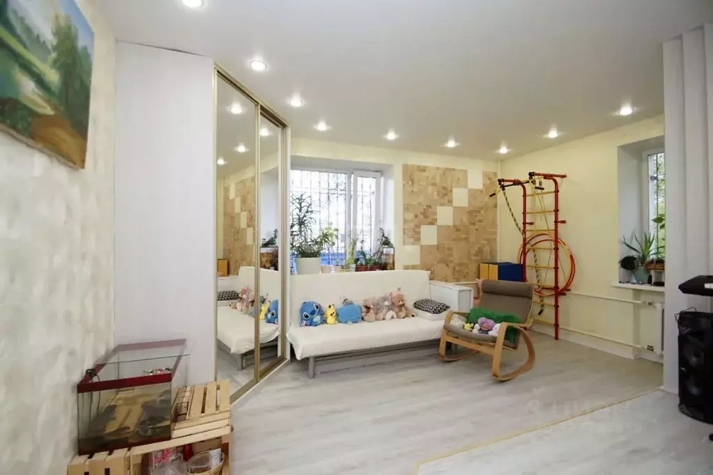 3-к кв. Омская область, Омск ул. 16-й Военный городок, 338 (77.4 м) - Фото 1