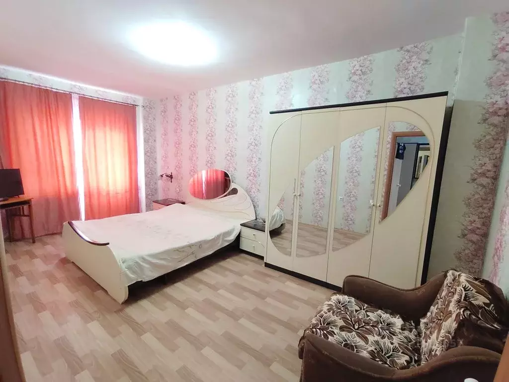 2-к кв. Псковская область, Великие Луки ул. Розы Люксембург, 18/19 ... - Фото 0