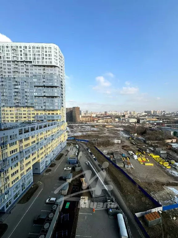 Продается 4-комнатная квартира - Фото 0
