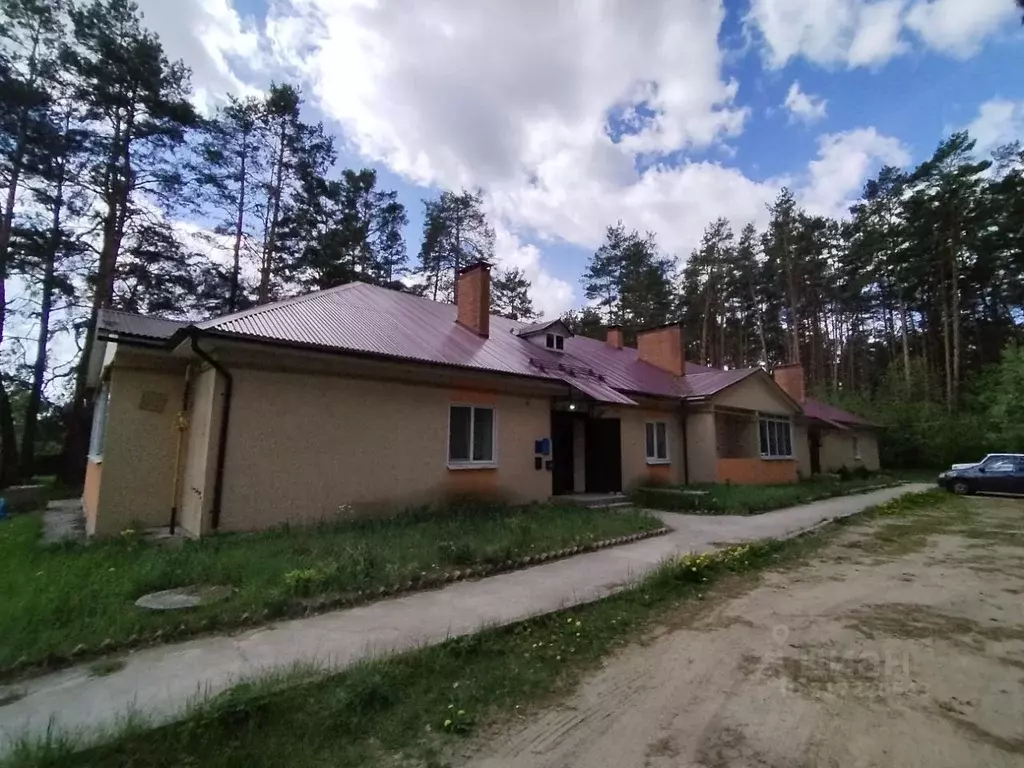 1-к кв. Брянская область, Жуковка Больничная ул., 10Б (35.0 м) - Фото 0
