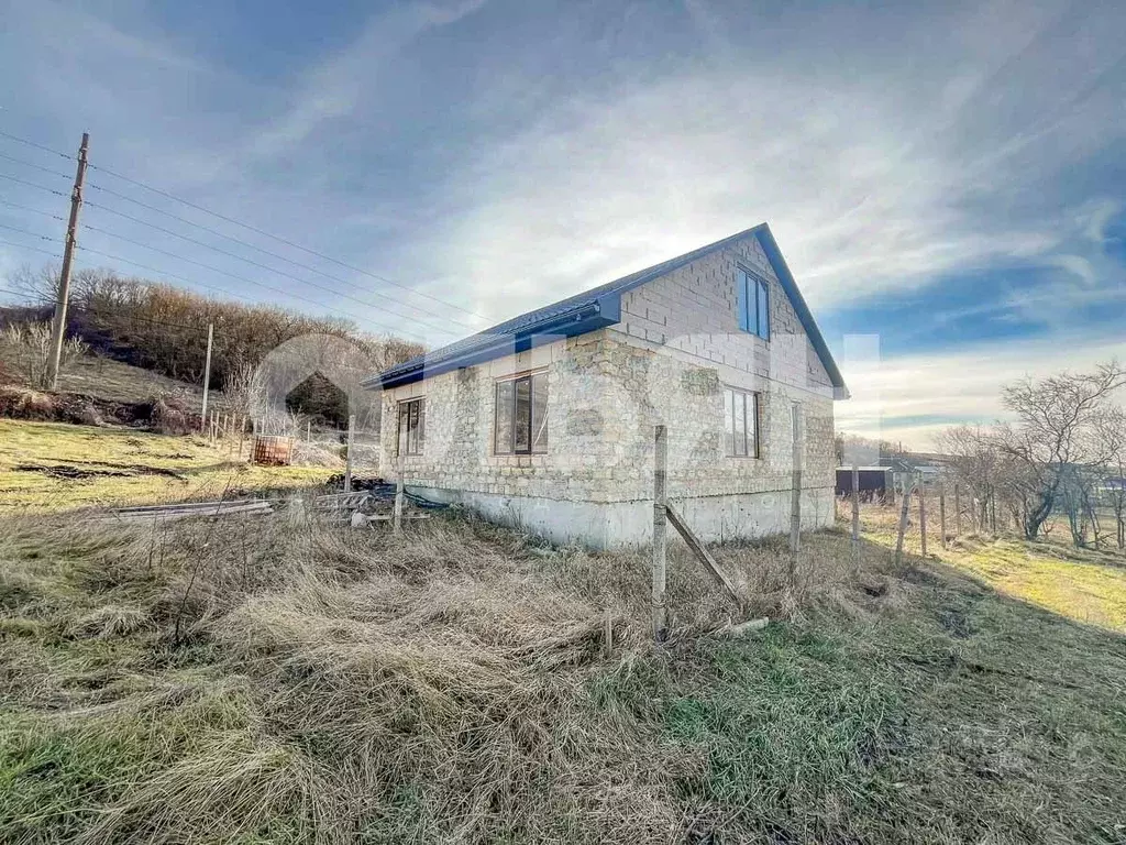 Дом в Крым, Симферопольский район, Перовское с/пос, Лесное ТСН ул. ... - Фото 1