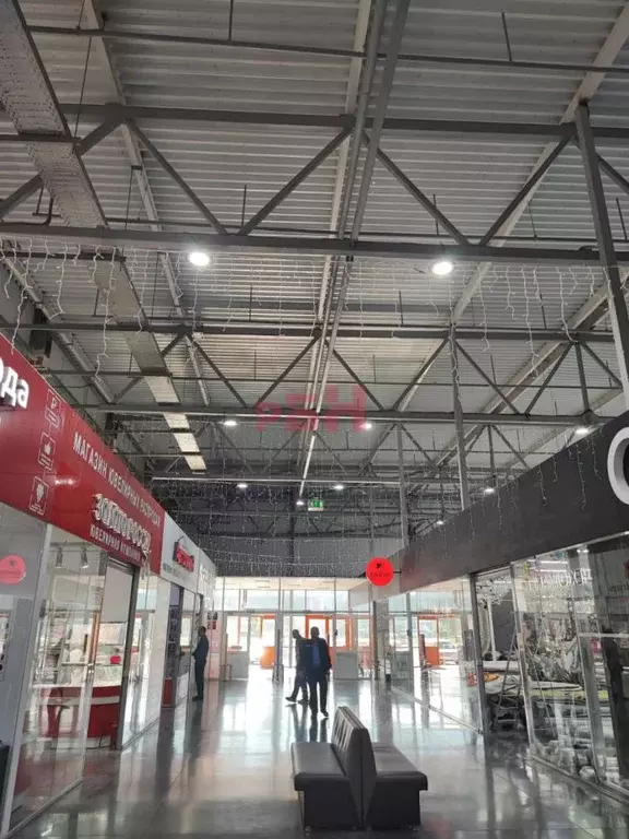 Помещение свободного назначения в Омская область, Омск бул. ... - Фото 1