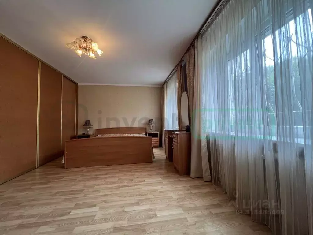 3-к кв. Калининградская область, Калининград Заводская ул., 35 (118.0 ... - Фото 1