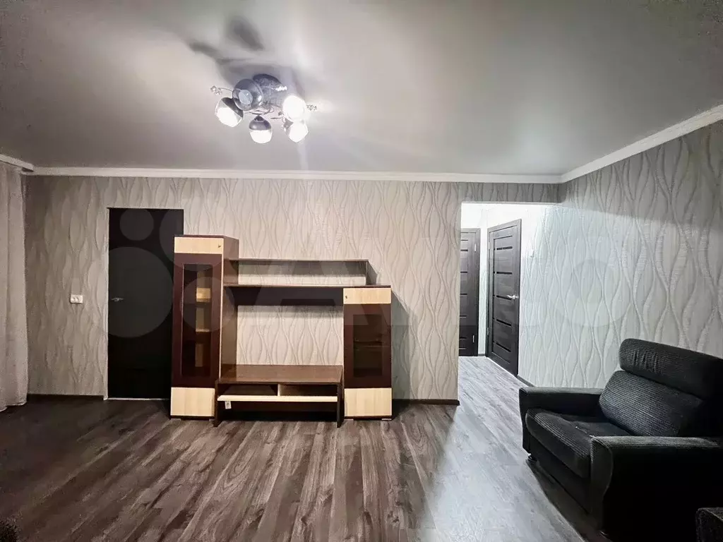 3-к. квартира, 56 м, 1/5 эт. - Фото 1
