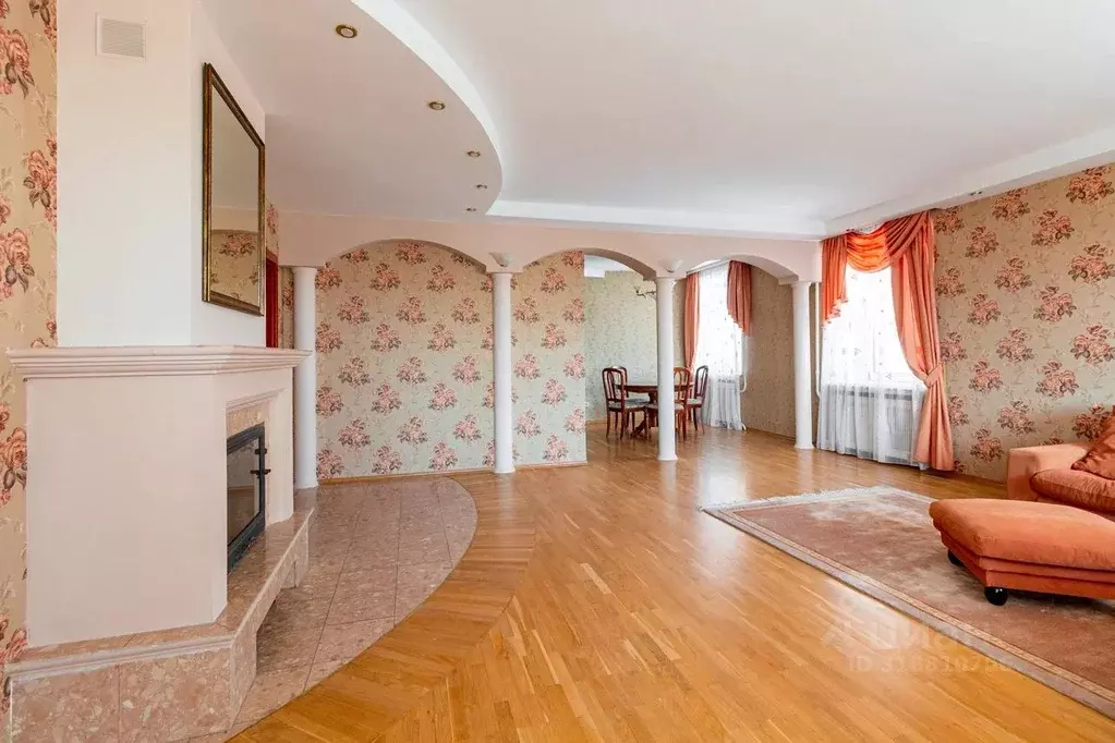 5-к кв. Тюменская область, Тюмень ул. 8 Марта, 2 (189.0 м) - Фото 1
