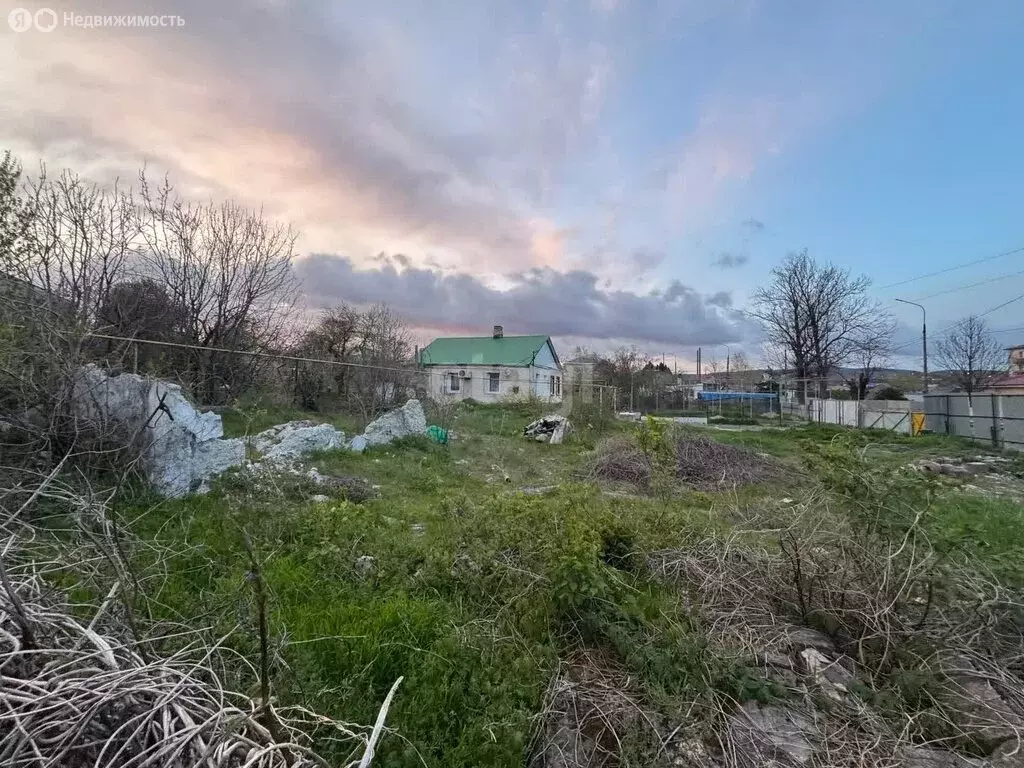 Участок в посёлок Верхнебаканский, улица Свердлова (5.6 м) - Фото 1