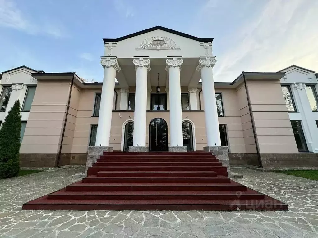 Дом в Московская область, Одинцовский городской округ, с. Знаменское ... - Фото 1