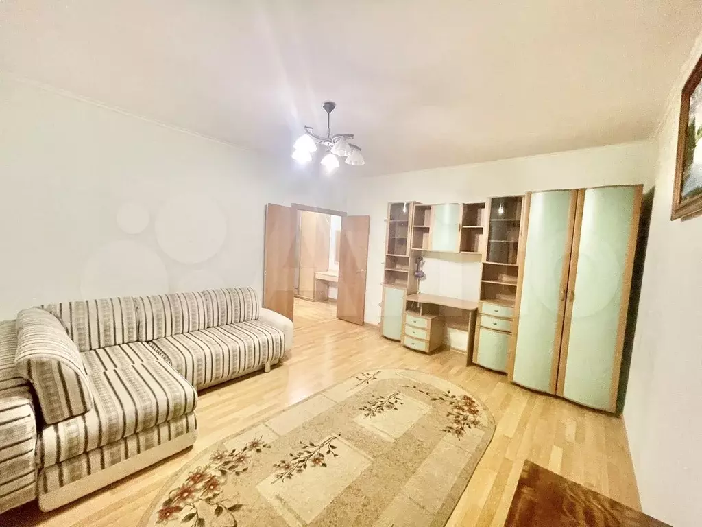 2-к. квартира, 60м, 2/5эт. - Фото 0