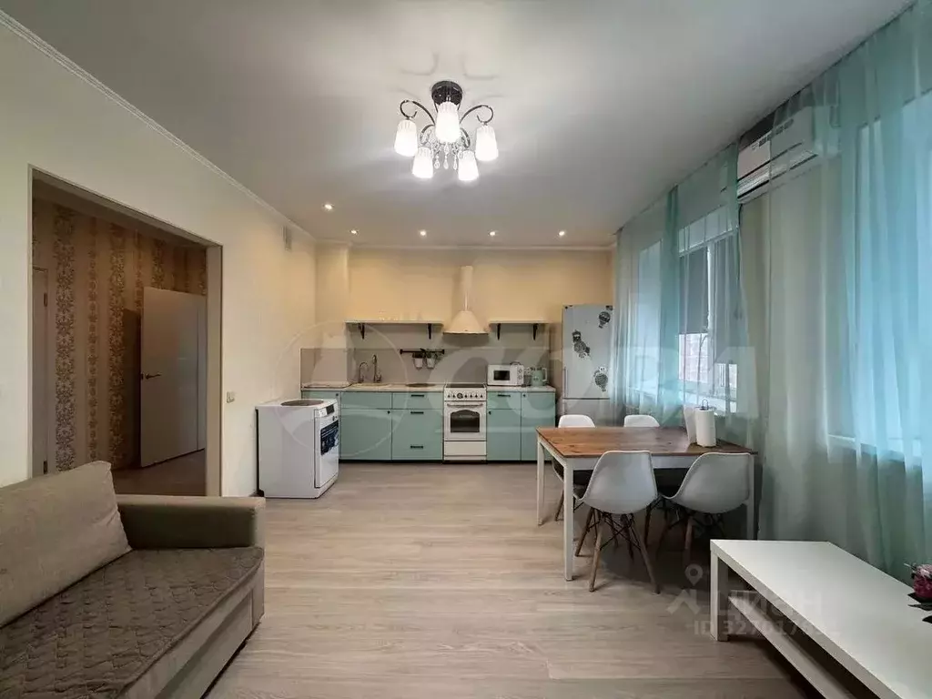 1-к кв. Тюменская область, Тюмень ул. Монтажников, 45 (50.0 м) - Фото 0