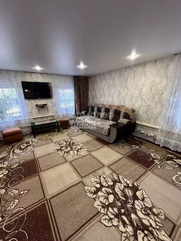 Дом в Омская область, Омск Порт-Артур мкр, ул. Луговая, 3 (50 м) - Фото 1