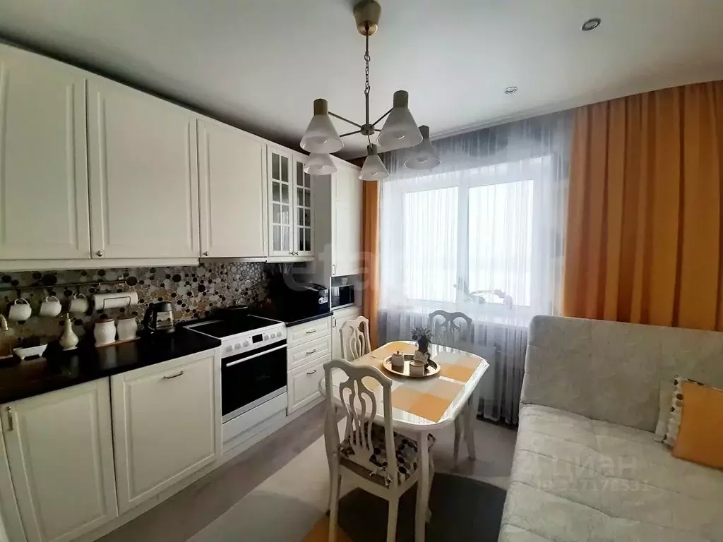 2-к кв. Ленинградская область, Кириши Волховская наб., 40 (66.3 м) - Фото 2