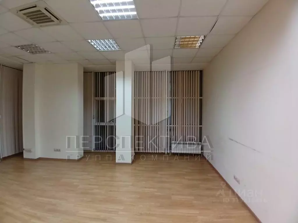Офис в Краснодарский край, Новороссийск ул. Советов, 55к2 (82 м) - Фото 1