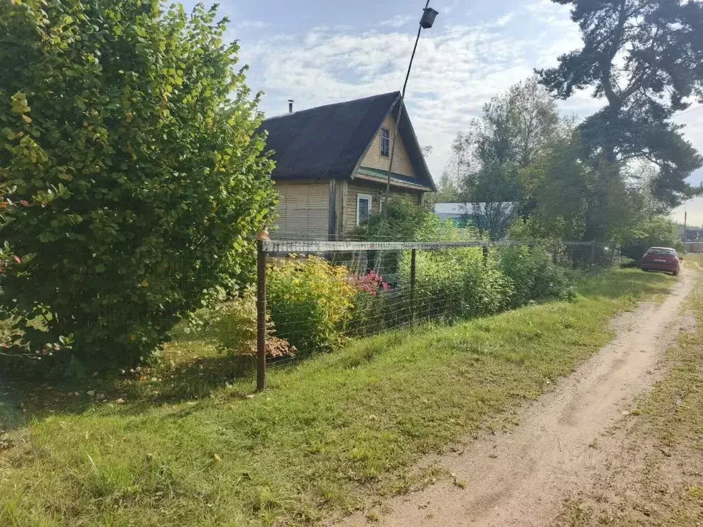 Дом в Новгородская область, Любытинский район, Неболчское с/пос, д. ... - Фото 1