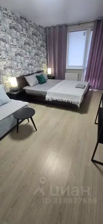 1-к кв. Волгоградская область, Волгоград ул. Расула Гамзатова, 19 ... - Фото 0