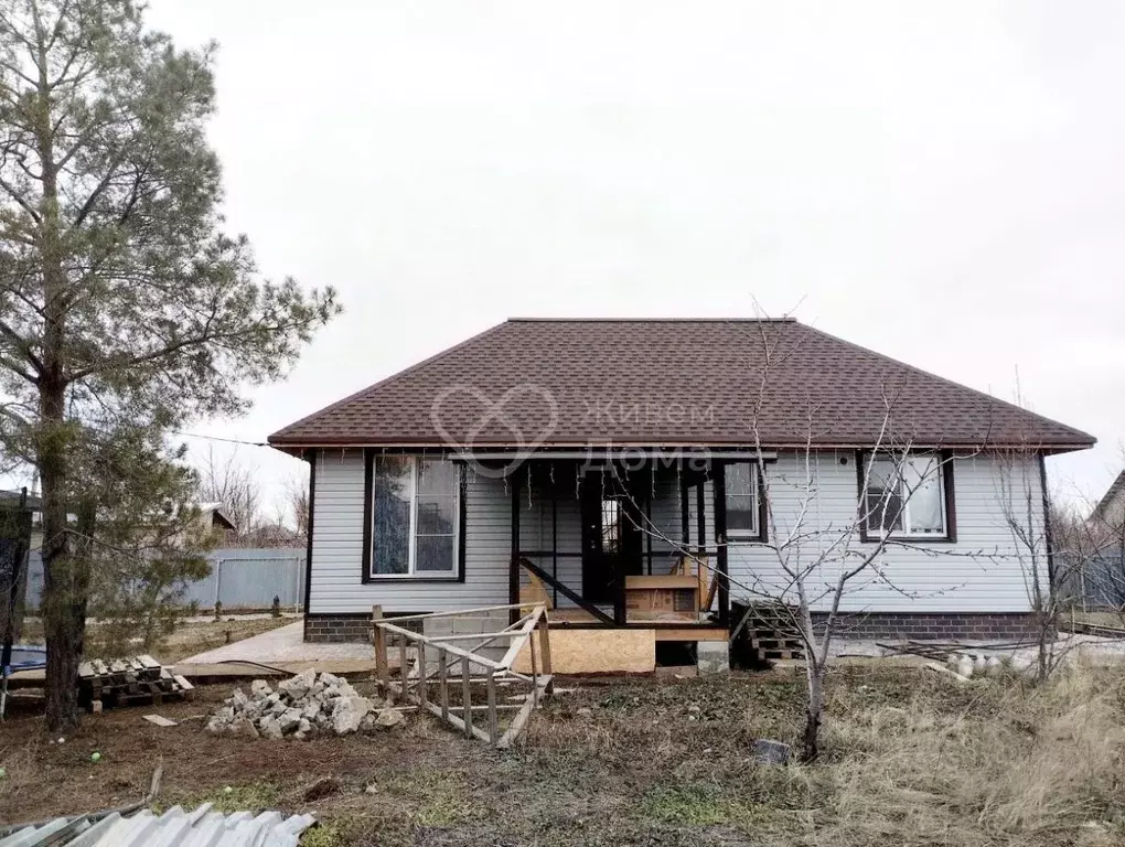 Дом в Волгоградская область, Средняя Ахтуба городское поселение, ... - Фото 2