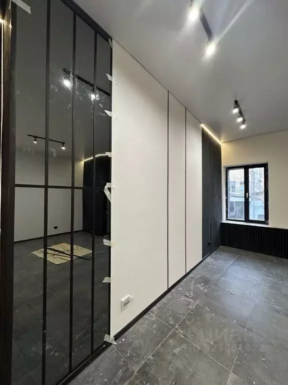 Помещение свободного назначения в Татарстан, Казань ул. Парижской ... - Фото 2