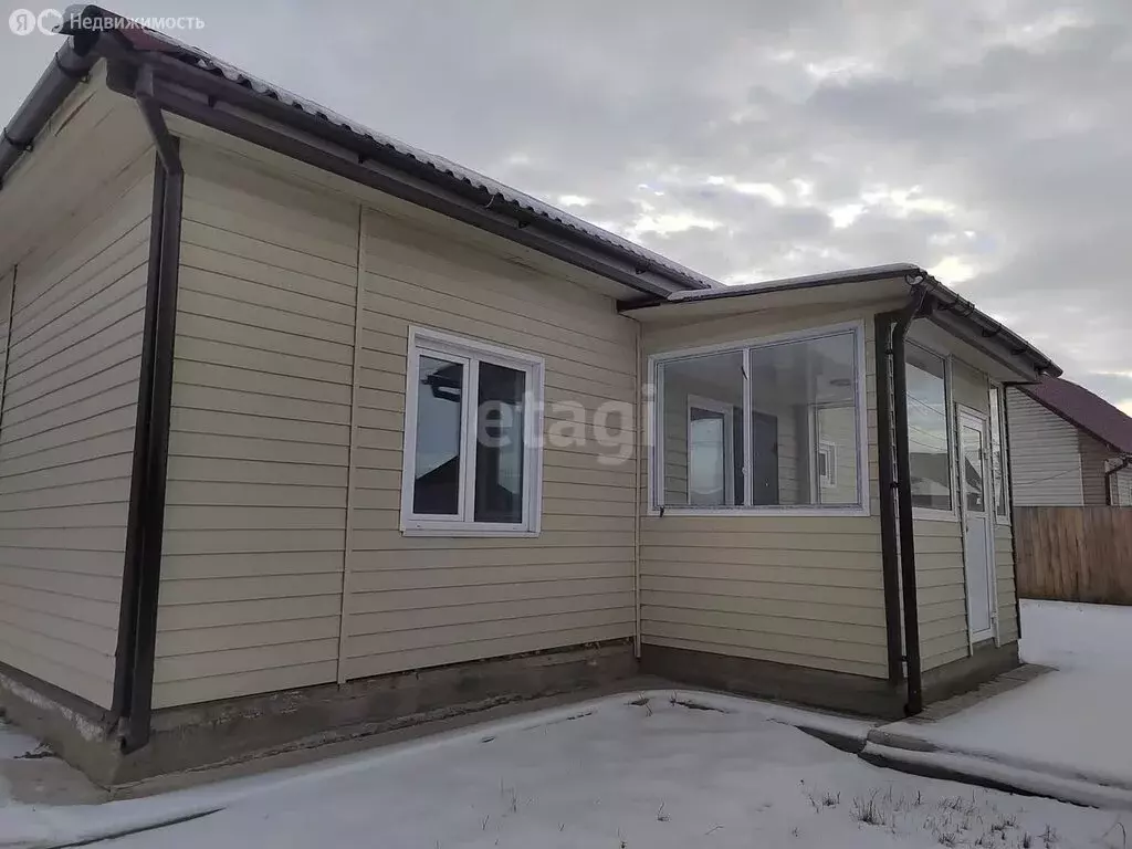 Дом в Усть-Абаканский район, аал Шурышев, Зелёная улица (81 м) - Фото 1
