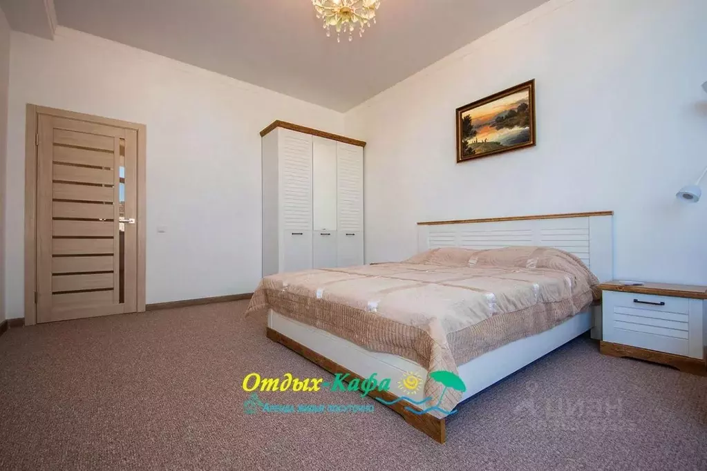 2-к кв. Крым, Феодосия наб. Черноморская, 1Б (61.0 м) - Фото 1