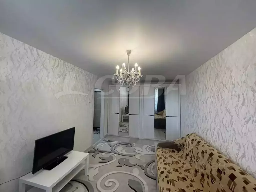 1-к кв. Курганская область, Курган Заозерный жилрайон, 3-й мкр, 13 ... - Фото 1