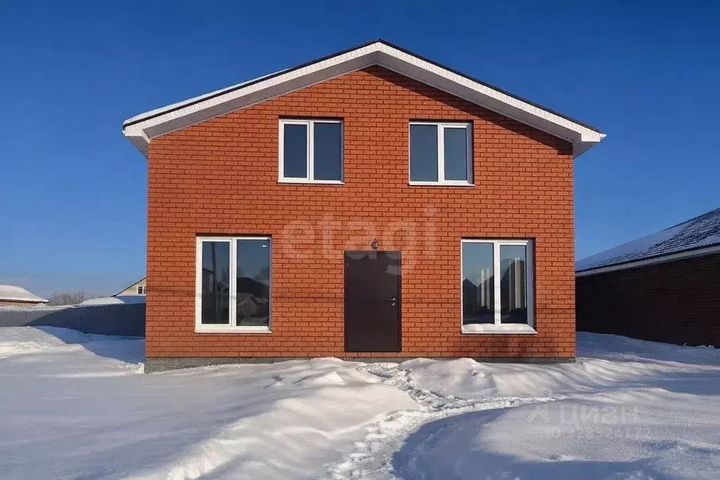 Дом в Башкортостан, Стерлитамакский район, Отрадовский сельсовет, с. ... - Фото 1