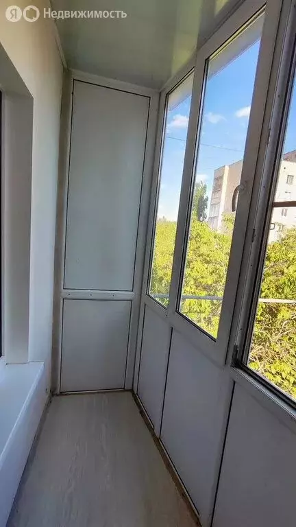 2-комнатная квартира: Таганрог, улица Сергея Лазо, 3 (50 м) - Фото 0
