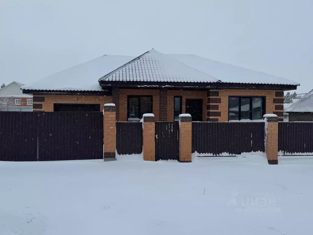 Дом в Оренбургская область, пос. Переволоцкий  (108 м) - Фото 1