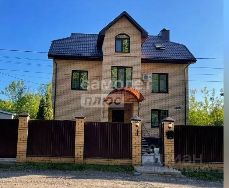 Дом в Башкортостан, Уфа Луговой пер., 53А (250 м) - Фото 0