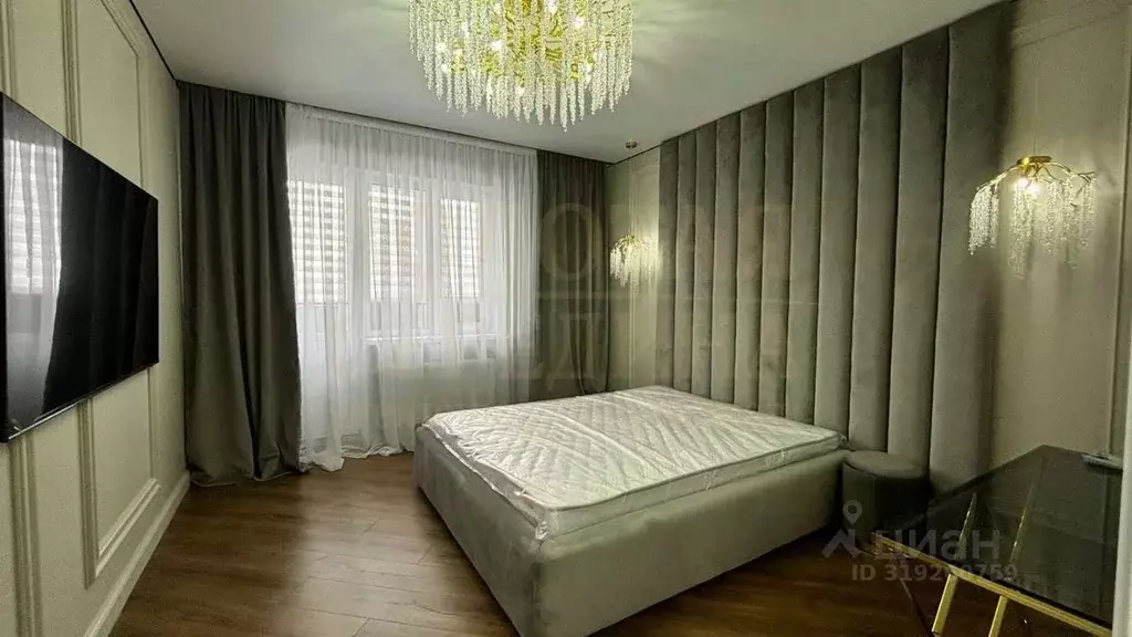 3-к кв. Белгородская область, Старый Оскол Степной мкр, 33Б (90.0 м) - Фото 0