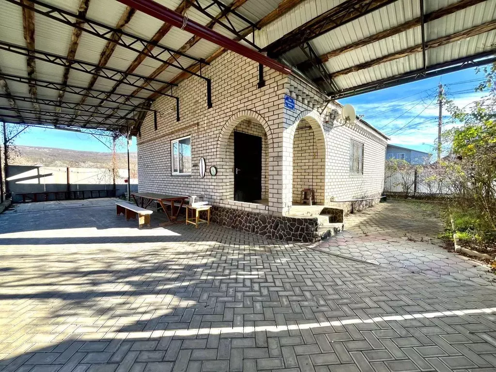 Дом в Краснодарский край, Апшеронск ул. Мищенко, 22 (80 м) - Фото 1