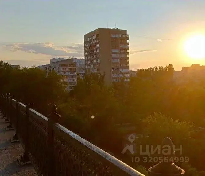 3-к кв. Волгоградская область, Волгоград ул. Остравская, 2 (60.0 м) - Фото 1