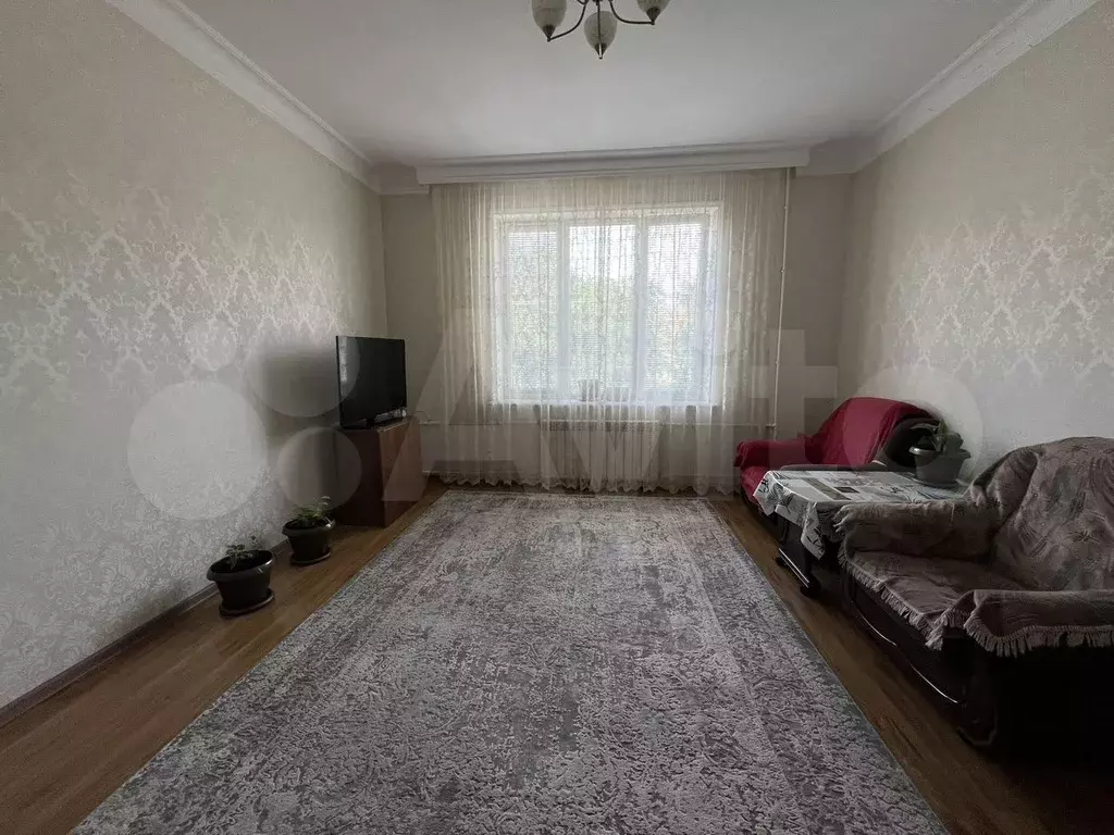 3-к. квартира, 70 м, 2/2 эт. - Фото 1