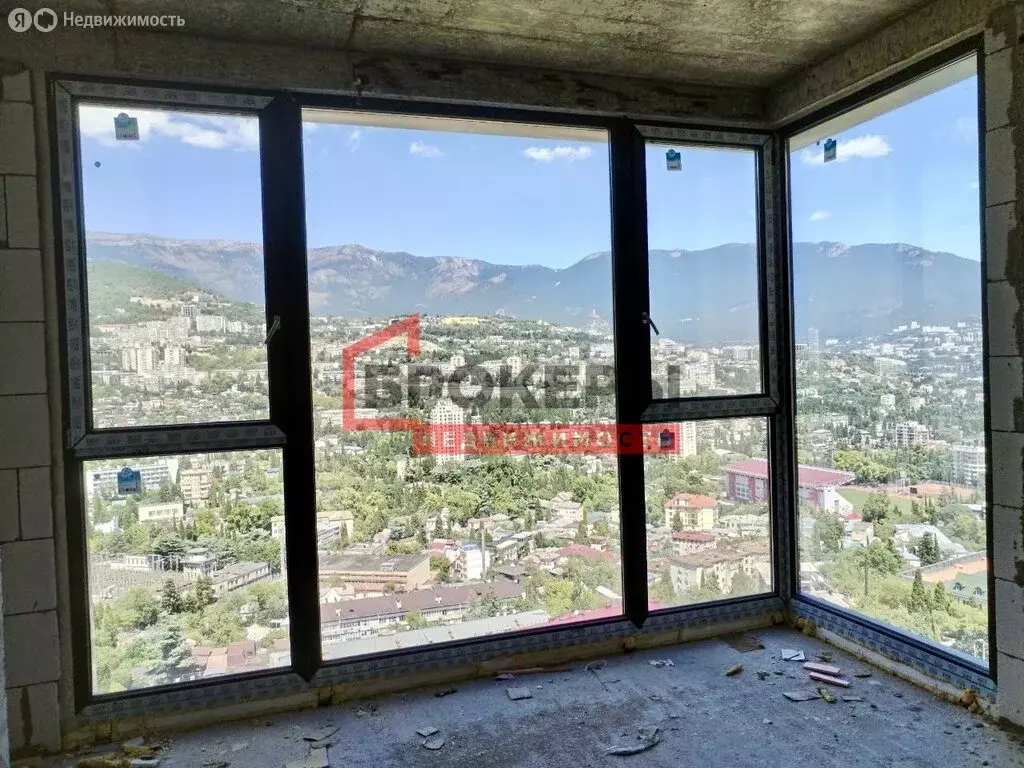 3-комнатная квартира: Ялта, Красноармейская улица, 36Бк4 (201.6 м) - Фото 1