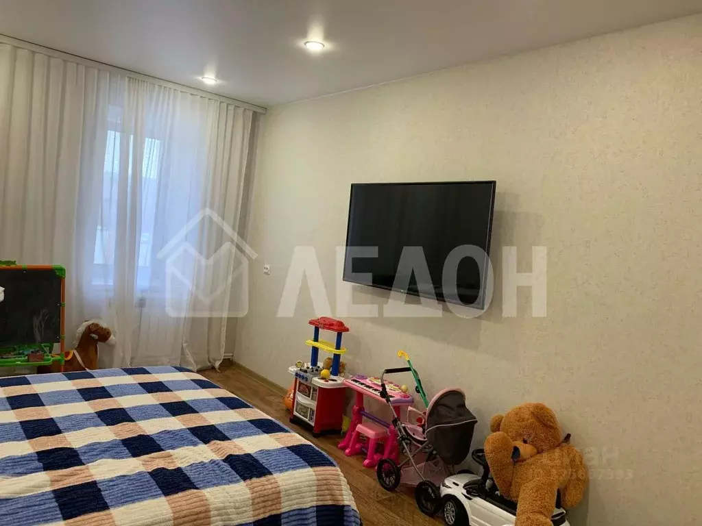 2-к кв. Омская область, Омский район, пос. Ростовка 28 (78.5 м) - Фото 1