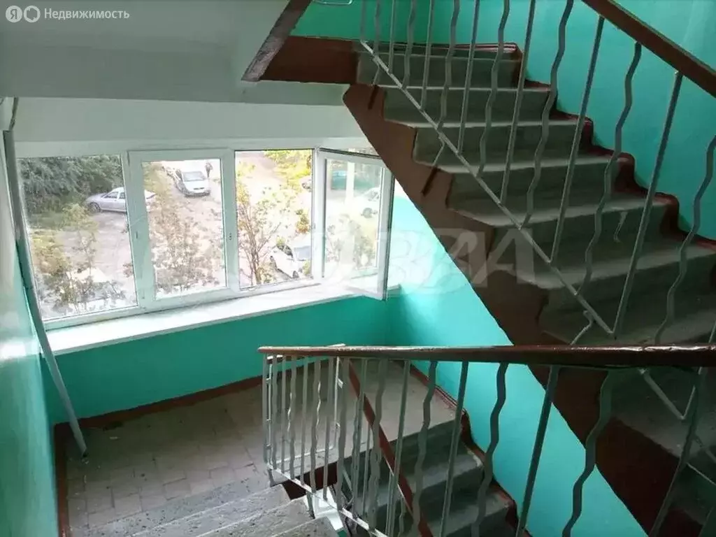 1-комнатная квартира: Тюмень, улица Космонавтов, 33А (35 м) - Фото 0