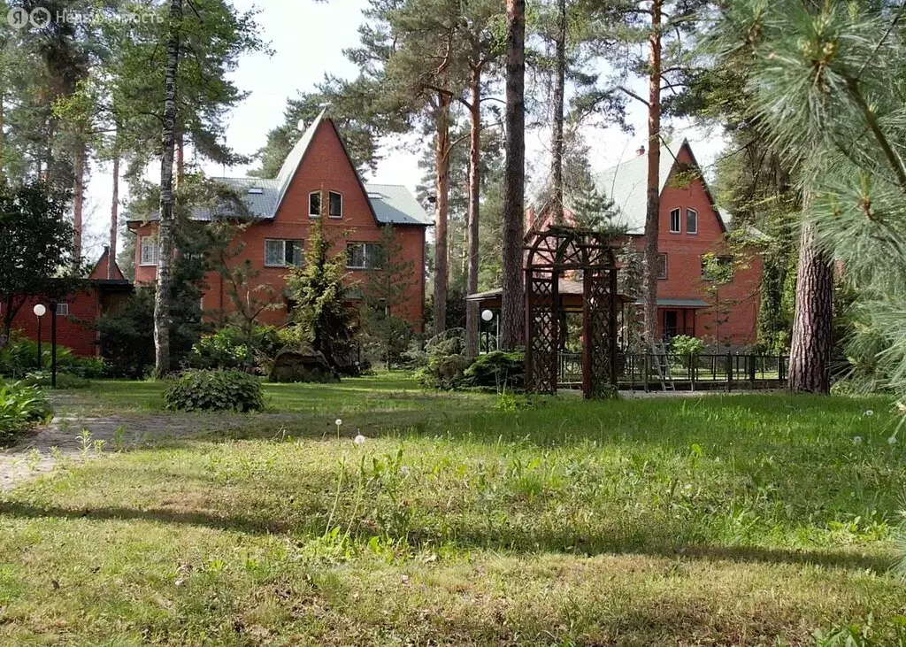 Дом в посёлок городского типа Малаховка, улица Герцена, 100 (1500 м) - Фото 1