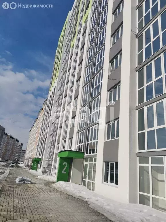 2-комнатная квартира: Саратов, улица имени С.П. Лисина, 16А (67 м) - Фото 1