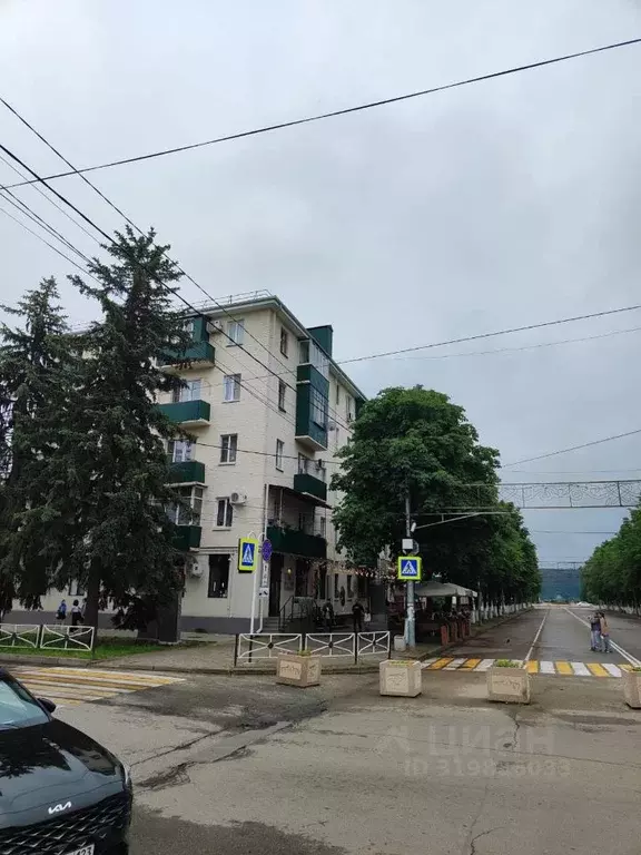 2-к кв. Адыгея, Майкоп Краснооктябрьская ул., 8 (40.4 м) - Фото 0