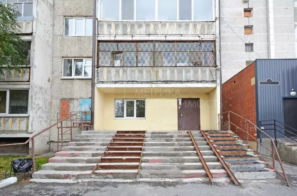 1-к кв. Тюменская область, Тюмень ул. 30 лет Победы, 79А (30.1 м) - Фото 1