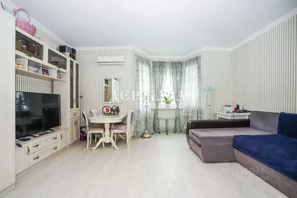 2-к кв. Белгородская область, Старый Оскол Дубрава мкр, 3 кв-л,  (72.3 ... - Фото 1