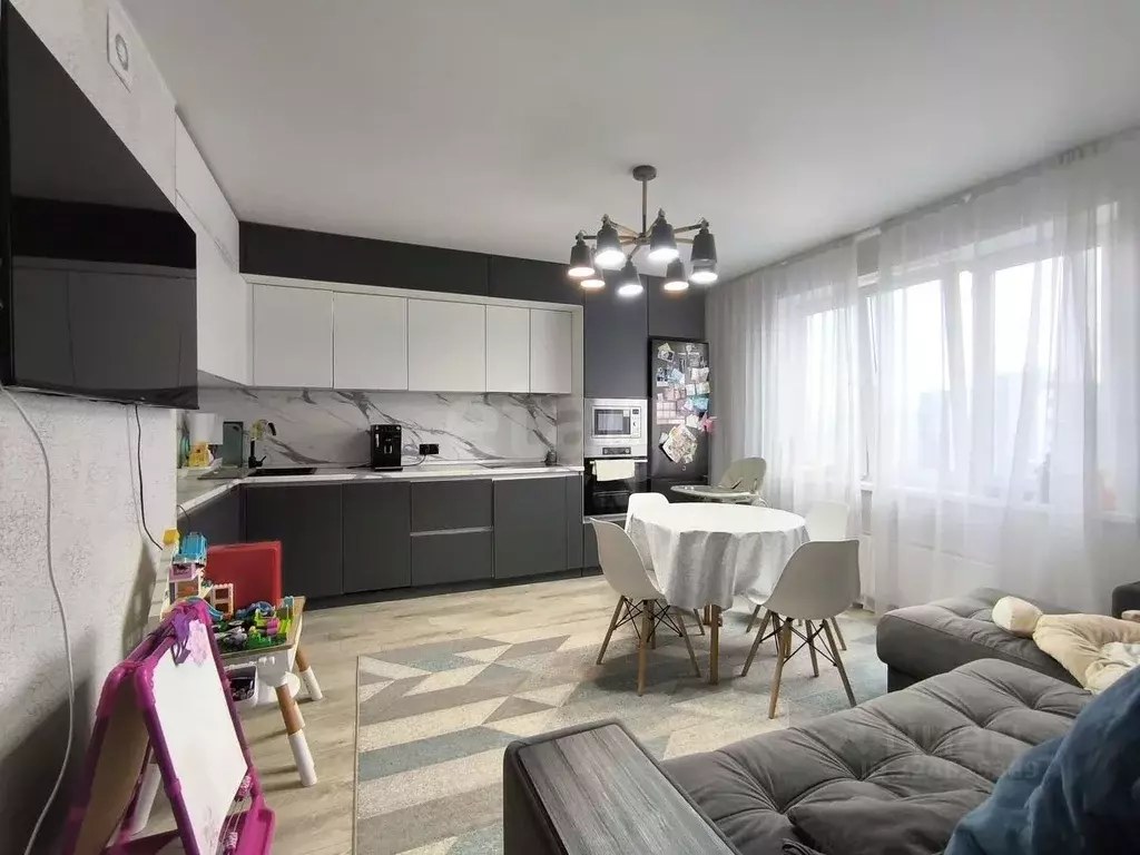 3-к кв. Красноярский край, Красноярск ул. Апрельская, 6И (60.1 м) - Фото 1