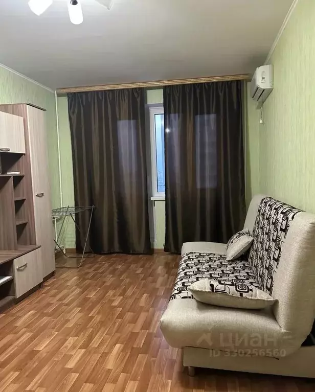 1-к кв. Курская область, Курск просп. Вячеслава Клыкова, 58 (36.0 м) - Фото 1