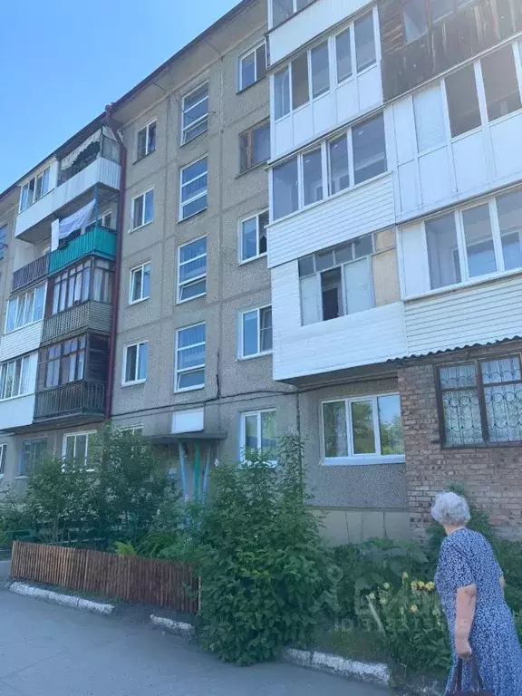 2-к кв. Омская область, Омск ул. Челюскинцев, 95 (44.6 м) - Фото 1